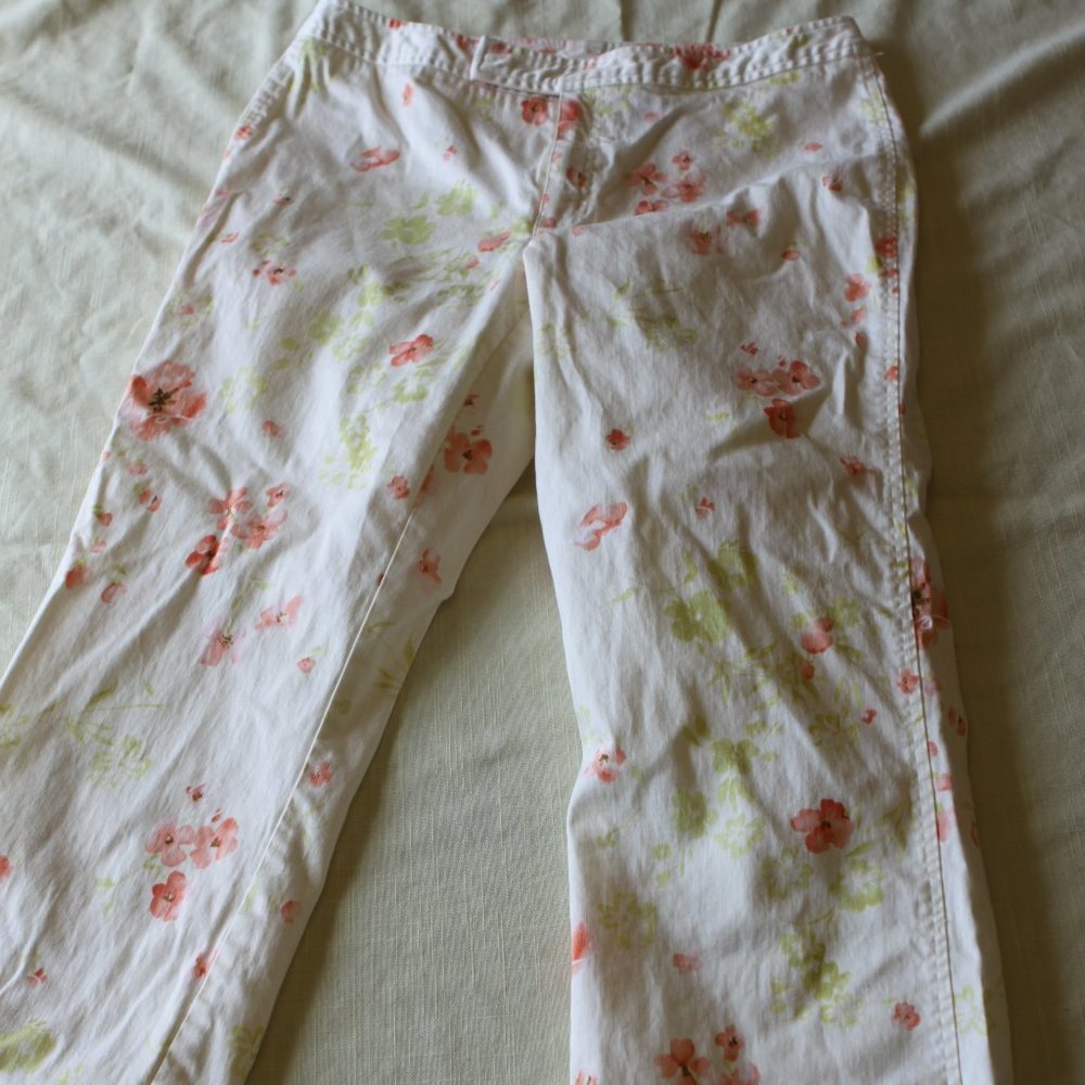 Liz Claiborne floral capri